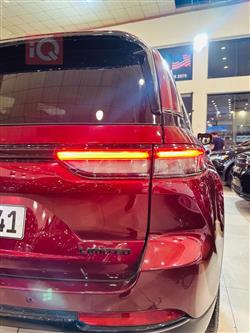 جیپ گراند شیرۆکی